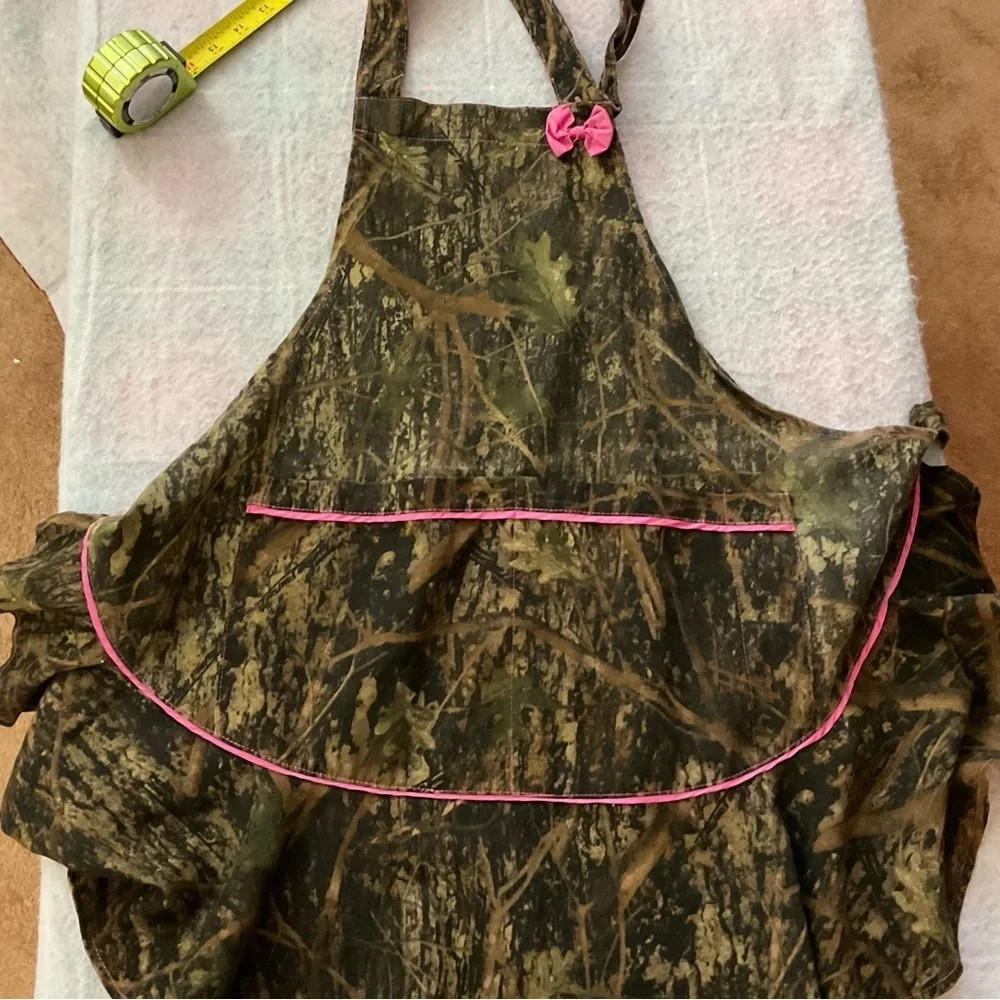 Chef Apron Girls Green Camo OSFM